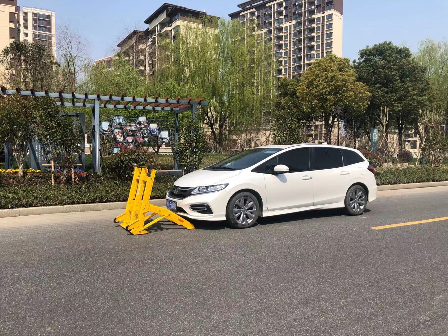 Lightweight Foldable Vehicle Stopper with LED Option for Road Work Safety
