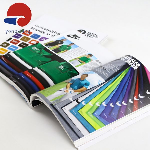 Glossy Paper / Matte Paper Magazine Catalog CMYK Color Booklet Printing