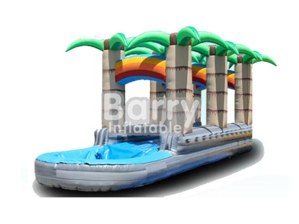Molhe as corrediças de água infláveis da floresta úmida do campo de jogos à prova de fogo 28L X 8W x 11H Ft
