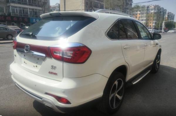 BYD S7 2015 2.0T Automatic Flagship BYD Mid-Size SUV Gasoline 2.0T 205HP L4