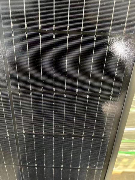 Mono PERC Half Cell Solar Panel Batteries For Camping 340W 335W 340W