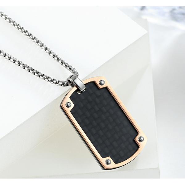 En stock de acero inoxidable y fibra de carbono colgantes collares fábrica mayorista