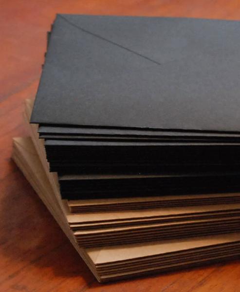 Custom A6 Kraft Paper Envelopes Black White Artistic Pouches For Postcards Photos Invitations Business Cards Gift Bag
