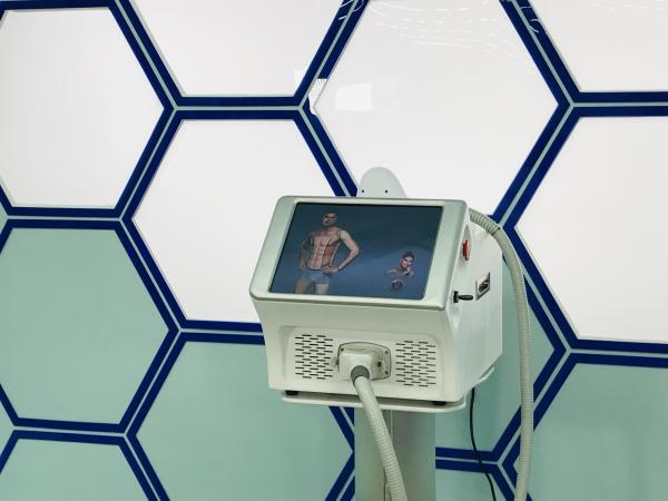 2018 professional 808 nm Diode laser hair removal machine with cooling