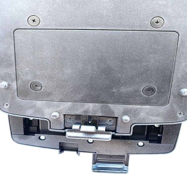 High Quality Factory Sale Auto Parts Armrest Box Top Cover MPV73-ABC-000588 Auto Parts for Mitsubishi Pajero V73