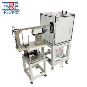 Système d'alimentation rotatif et d'orientation de vis métalliques par bol vibrant OEM/ODM