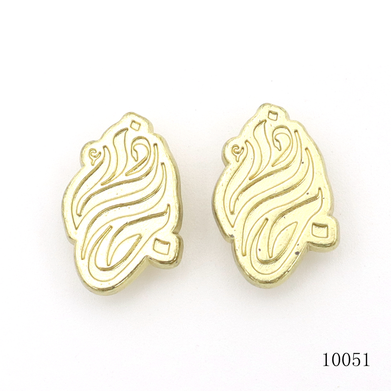 Custom Gold Metal Logo Plate With 4 Pins, Small Embossed Metal Shoe Tags, Zinc Alloy Sandals Hardware Badge For Footwear