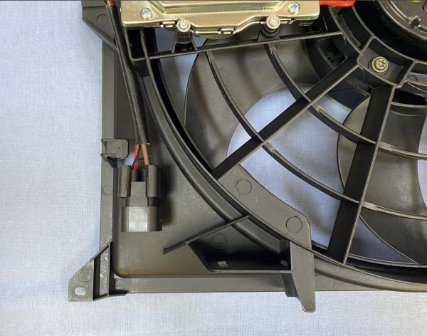 1711 7561 757 BMW Radiator Fan E46 Engine Spare Parts