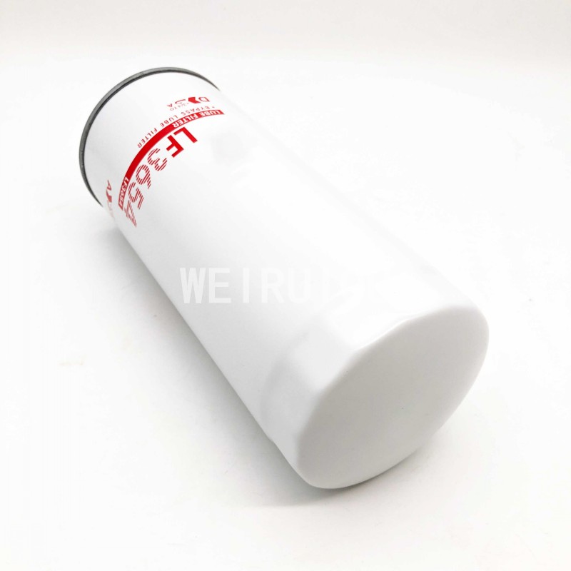 Закрутка P550425 477556 LF17502 LF3654 на фильтре для масла