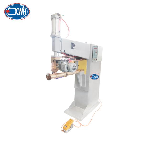 Equipamento de soldadores para tanques de água de rolos circulares de costura recta Máquina de soldadura pneumática