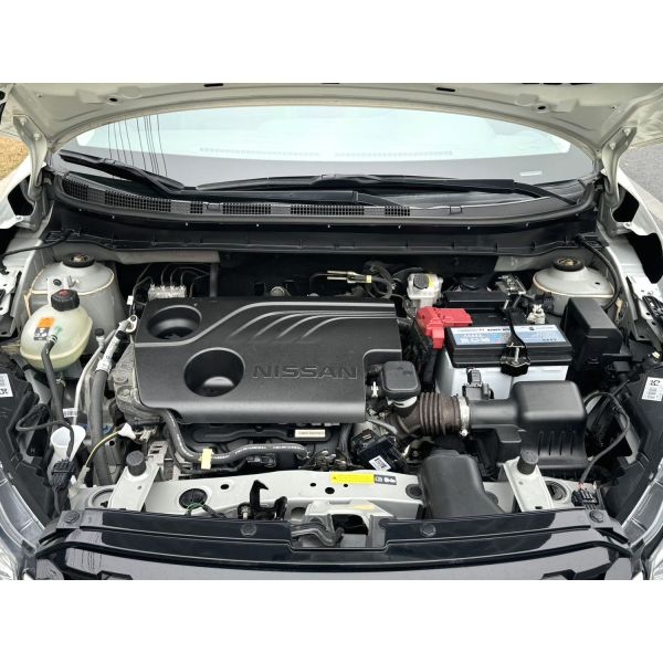Nissan 2022 Model Kaken 1.5 Continuously Variable XV Luxury Edition Automatic Transmission