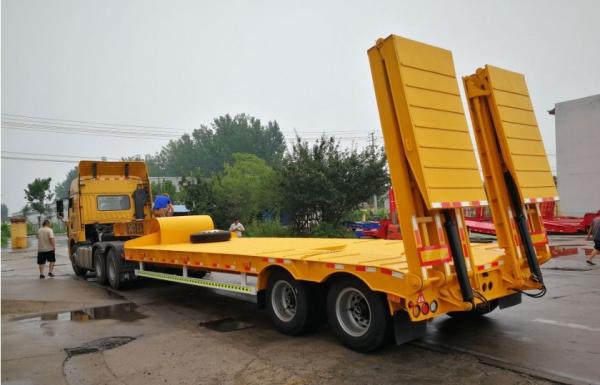 Heavy-Duty Hauling Made Possible 150T Low Bed Semi Trailer Q345B With T700 Steel Main Beam