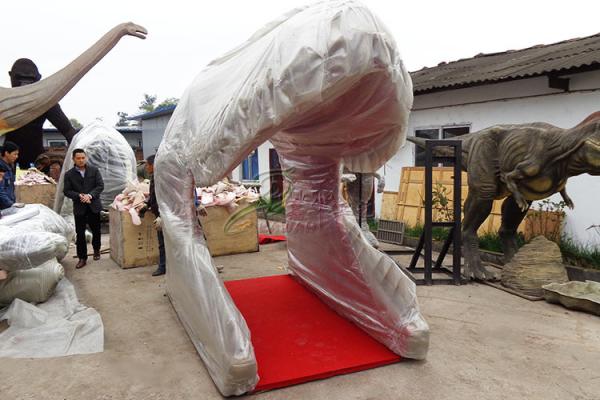 Grande cabeça Animatronic do dinossauro fixada na parede com resistência de abrasão excelente