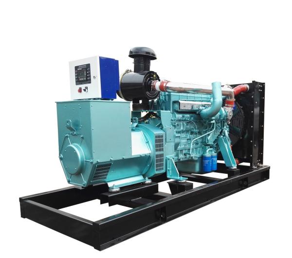 Small silent gas power generator for home use