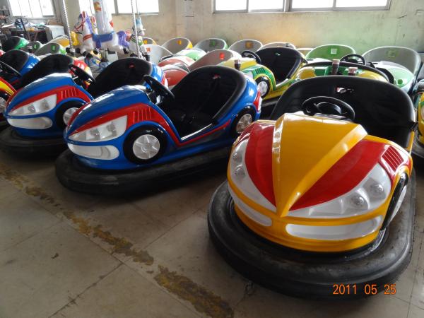 2 Players Amusement Bumper Car Family Funland Equipment Outdoor Park Use