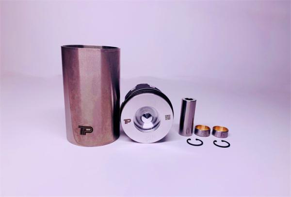 Kubota V2607 Engine Liner Kit Engine Overhaul Kits For Engineering Machinery Parts 1J700-2111