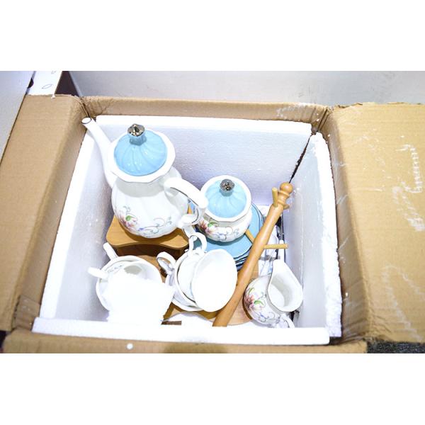 Charming Floral Theme Chinese Porcelain Tea Set in White Color Perfect for Wedding Gifts 23*22/15*10/6.5*14.5/11*12.5cm