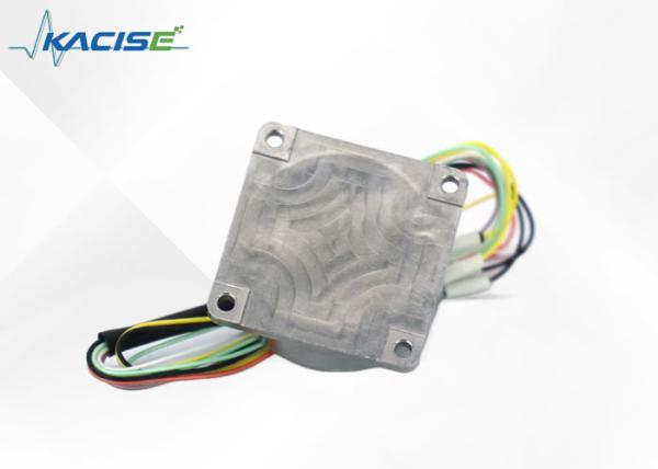 Sensor de giroscópio eletrônico de precisão para ambientes adversos com interface RS422 e tolerância a vibrações de 6,06 G
