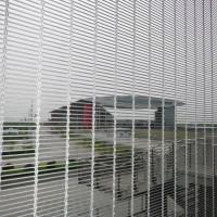 Architecture de l'écran métallique perforé