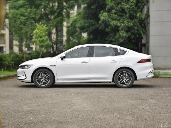 B Y D QIN PLUS 500KM New Sport Energy Cars Electric Vehicle Automobile BYD  2021