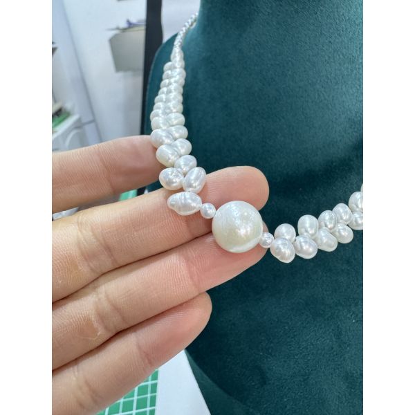 Refined necklace created to complement various fashion styles ideal for businesses targeting discerning fashion consumers