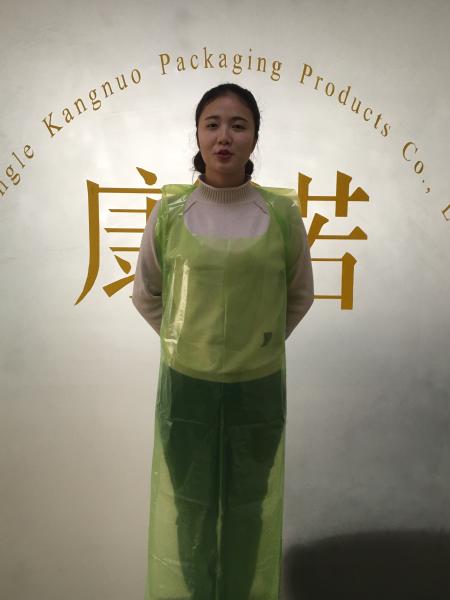 White Disposable Polythene Aprons On Roll HDPE LDPE Apron For Food Industry