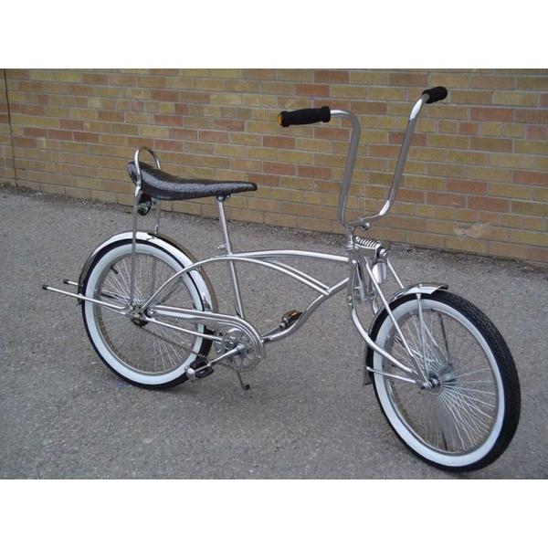 Low Rider Bicycle 20 Inch Cruiser Bike with Banana Seat and 13kg Gross Weight