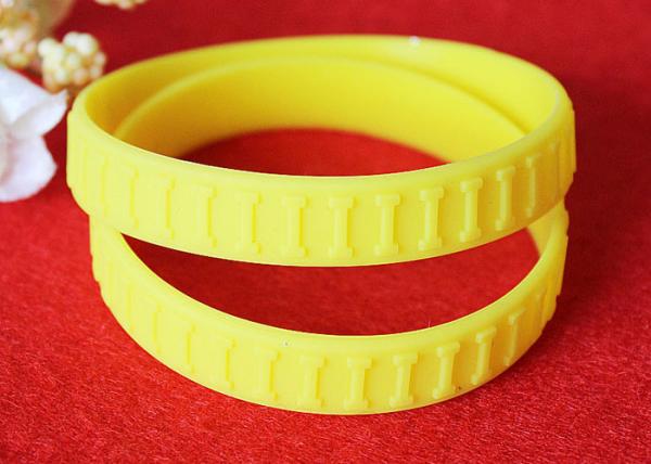 Durable Engraved Rubber Bracelets , Rubber Bracelets With Words Long Life Time