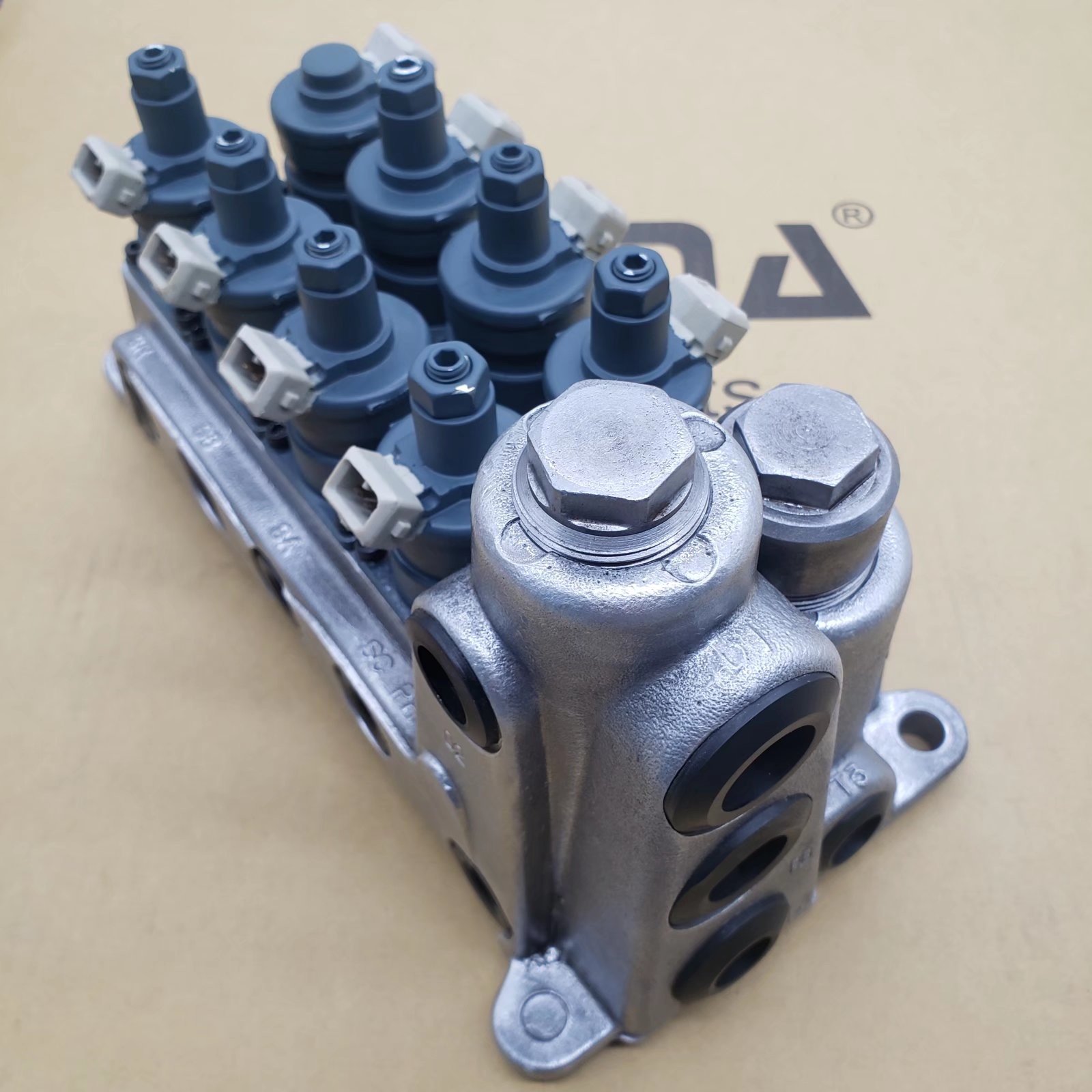 гидравлический Assy клапана соленоида 4299959 9218370 для экскаватора EX200-2 Хитачи
