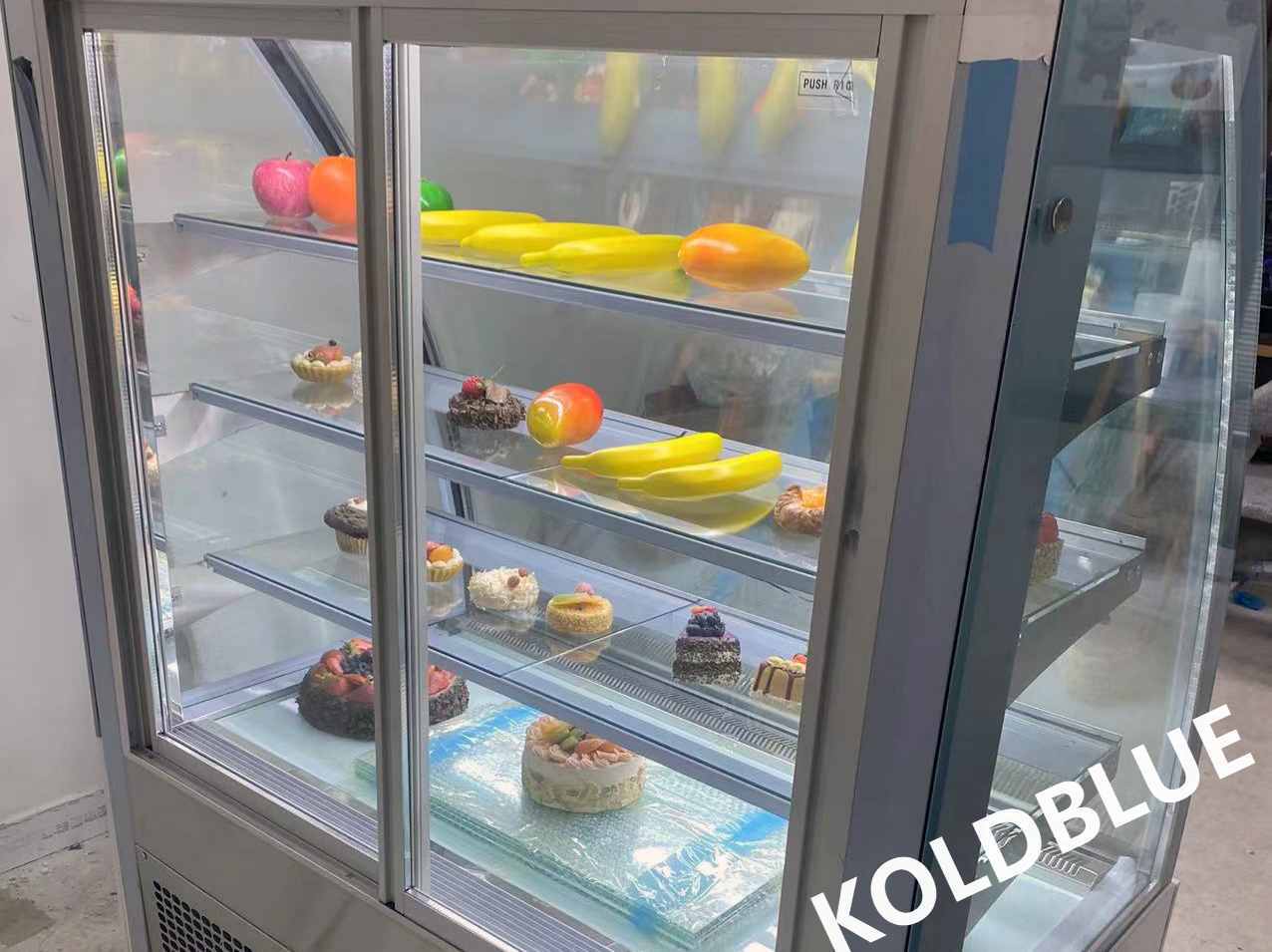 R290 Plug-in Curved Cake Chiller with Multi-layer LED Lighting