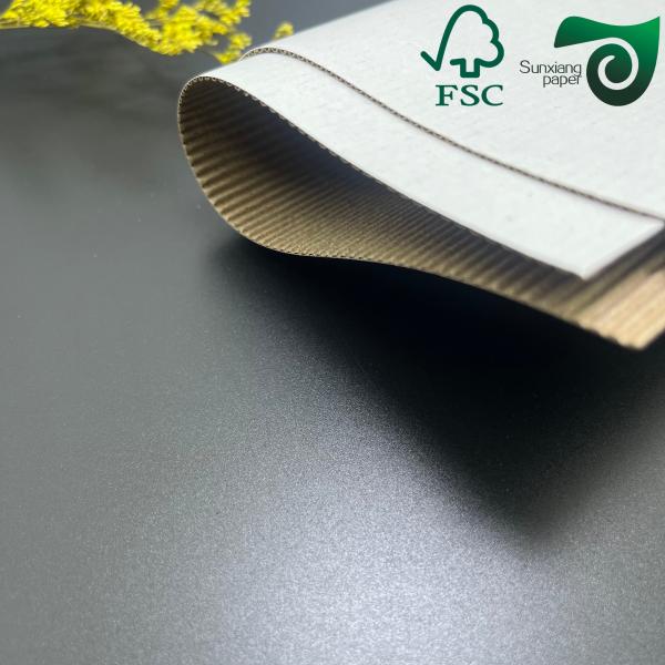 FSC 20 28 Papel ondulado de flauta blanco negro F ligero para el embalaje
