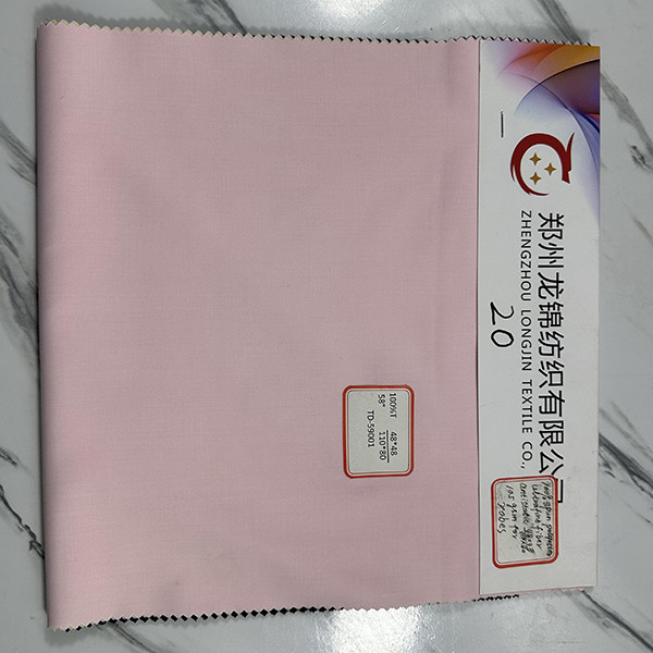100 Polyester Robe Fabric 48*48 110*80 105GSM Clothing Fabric Anti Wrinkle Dyed