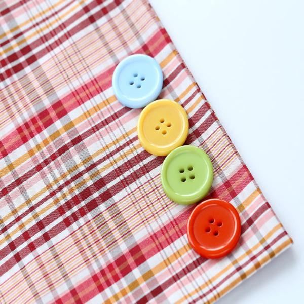 Vêtements à la mode en bois à 4 trous