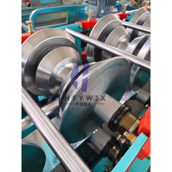 18 Stations 300 Ridge Cap Roll Forming Machine with 1 Inch Chain Drive and PLC Control