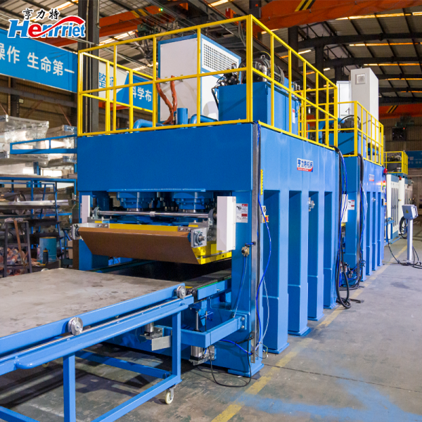 Customized 1000T Pressure Automatic Conveying Press Production Line with Thermal Oil Heat Transfer for Hall Doors and Wood Plastic Doors