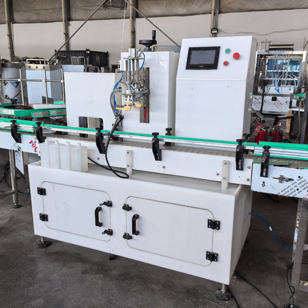 Laundry Detergent Household Cleaning Liquid Filling Machine Sem Auto Anti Corrosion Gravity Type