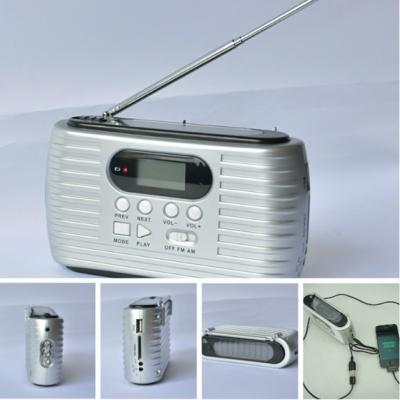 Dynamo Solar Digital 3 LED torch/flashlight/flash lamp with AM/FM Radio
