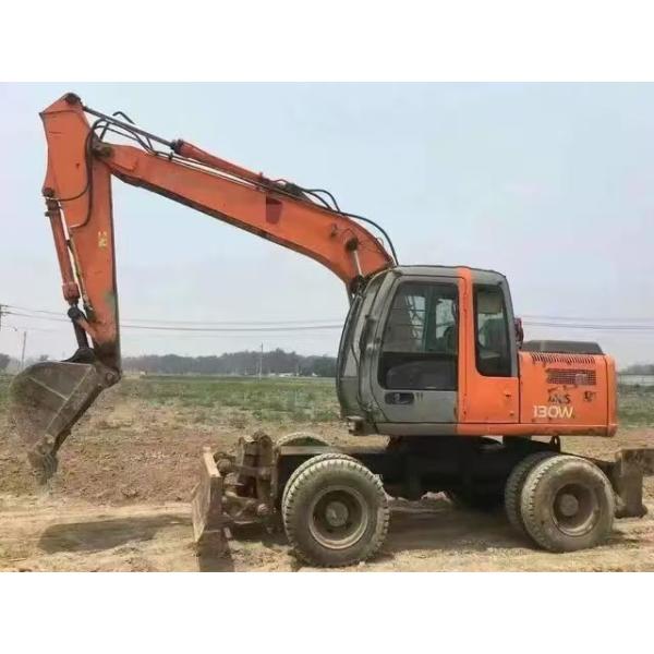 Excavadora Hitachi 130 usada, em bom estado e com desconto.