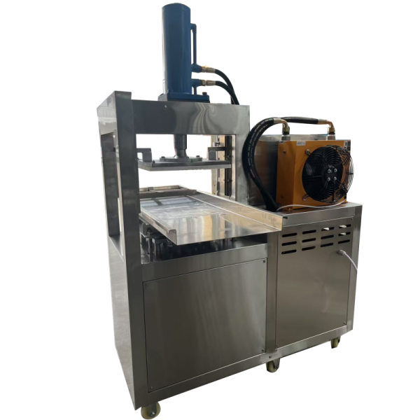 Automatic Pet Food Processing Machine 5-20 Tons Pressure 20-60 Cycles per Minute