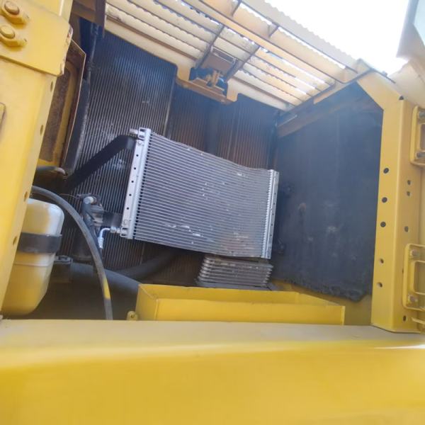 Hot Market Sale Used Komatsu PC300 Large Crawler Excavator Second Hand Hydraulic Digger Used Excavator for Mining