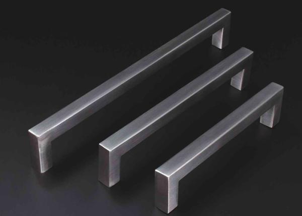 Aluminum material Aluminum Pull Handles square pull furniture handles in high quality