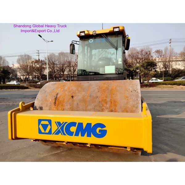 Xugong Shantui Vibratory Compactor XS203J 14 Ton 16 Ton 18 Ton Road Roller with Diesel Engine and High-power Performance