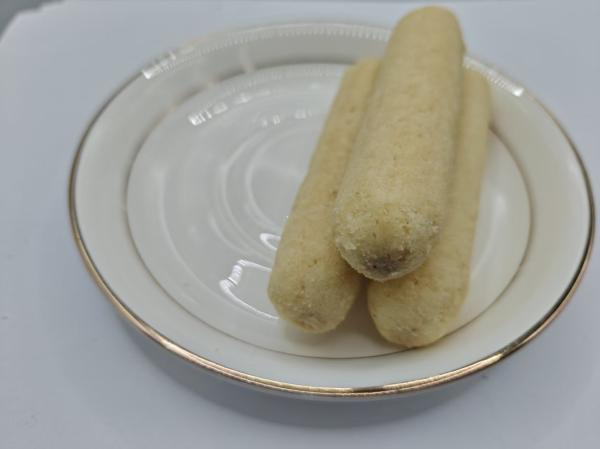 Experience Crunch Of Milk Crispy Rolls In Convenient Plastic Bag