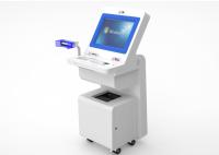 Affichage à LED de TFT de kiosque de l'information d'écran tactile d'hôpital d'OEM avec des roues