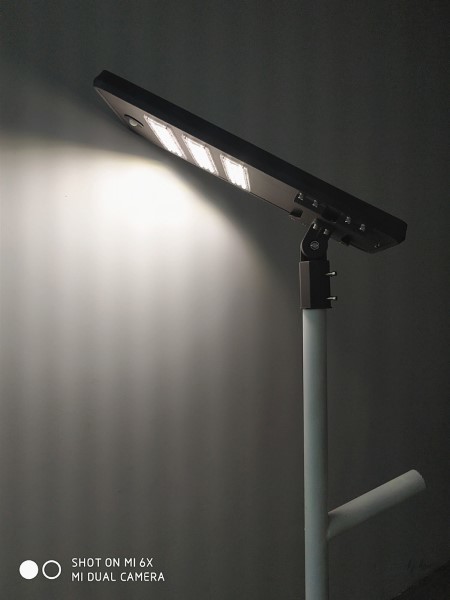 Системы солнечного освещения высокой мощности 45 Вт постоянного тока с переключателем включения/выключения