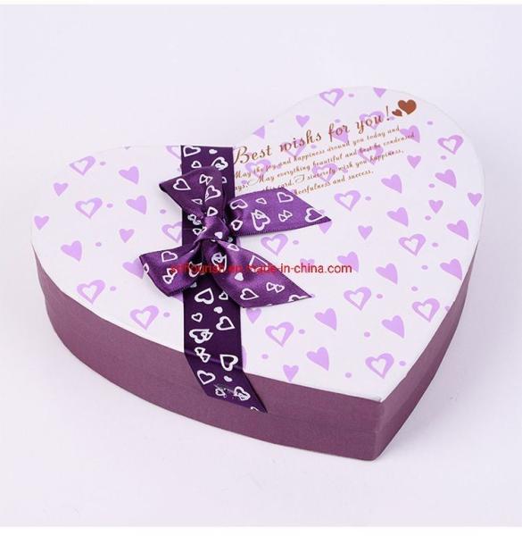 Rigid Cardboard Heart Shaped Valentine's Day Gift Box Hot Stamping Eco Friendly