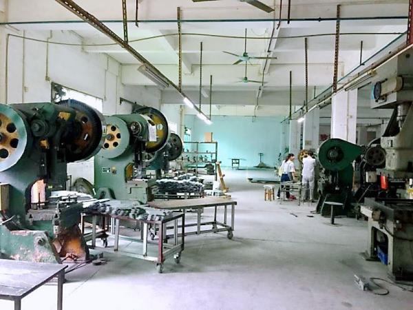 High Voltage Cabinet Bus Bar with PVC Cover and Tapping Process Craft Copper Connector