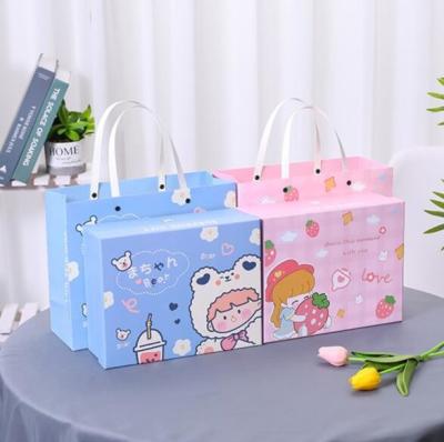 Portable Cardboard Gift Packaging Boxes Cartoon Design For Baby Birthday Customized Size