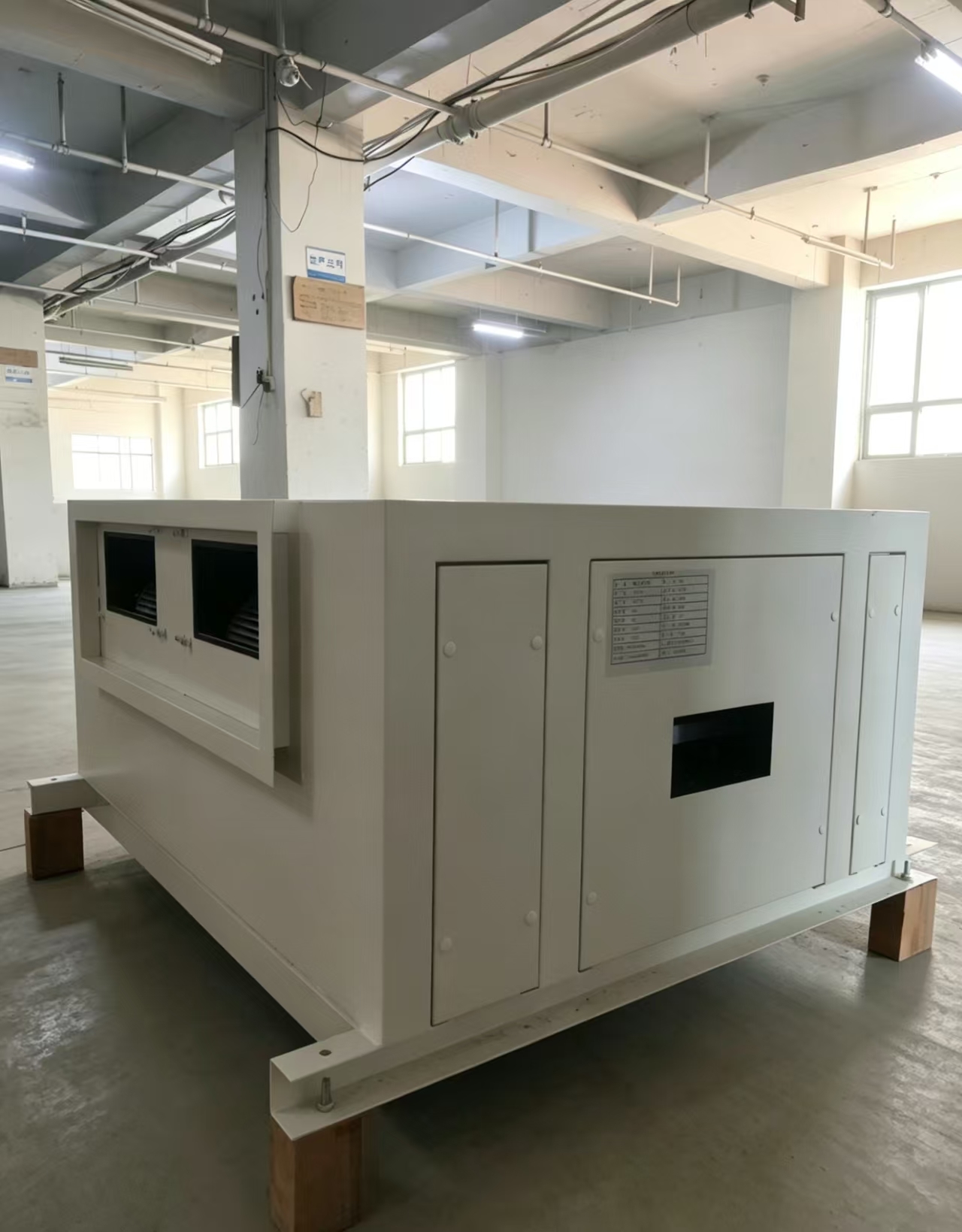 25kW Ceiling Mount Precision Air Conditioner Duct Outlet For Small Server Room Ceiling Installation