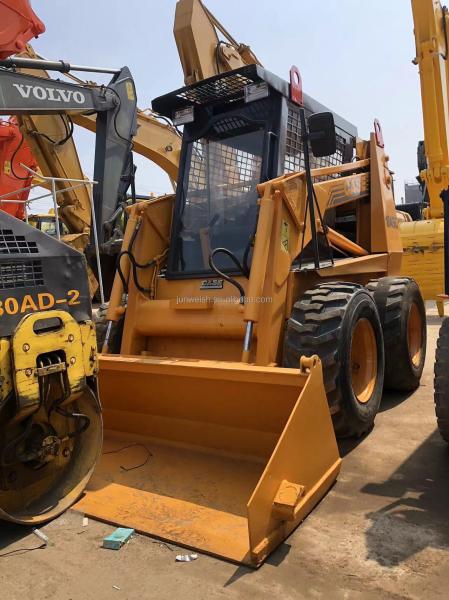 Earth-moving Machinery Mini Wheel Loader Case Skid Steer Loader with 4x4 Wheel Drive